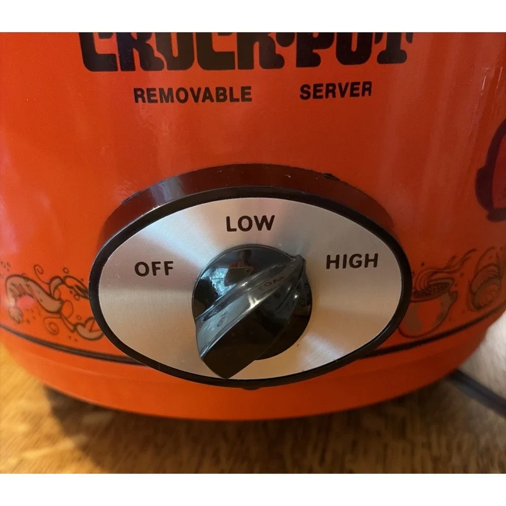VTG  Rival Brown Crock Pot 5QT Model 3350/2 Plastic Lid Slow Cooker Blood Orange